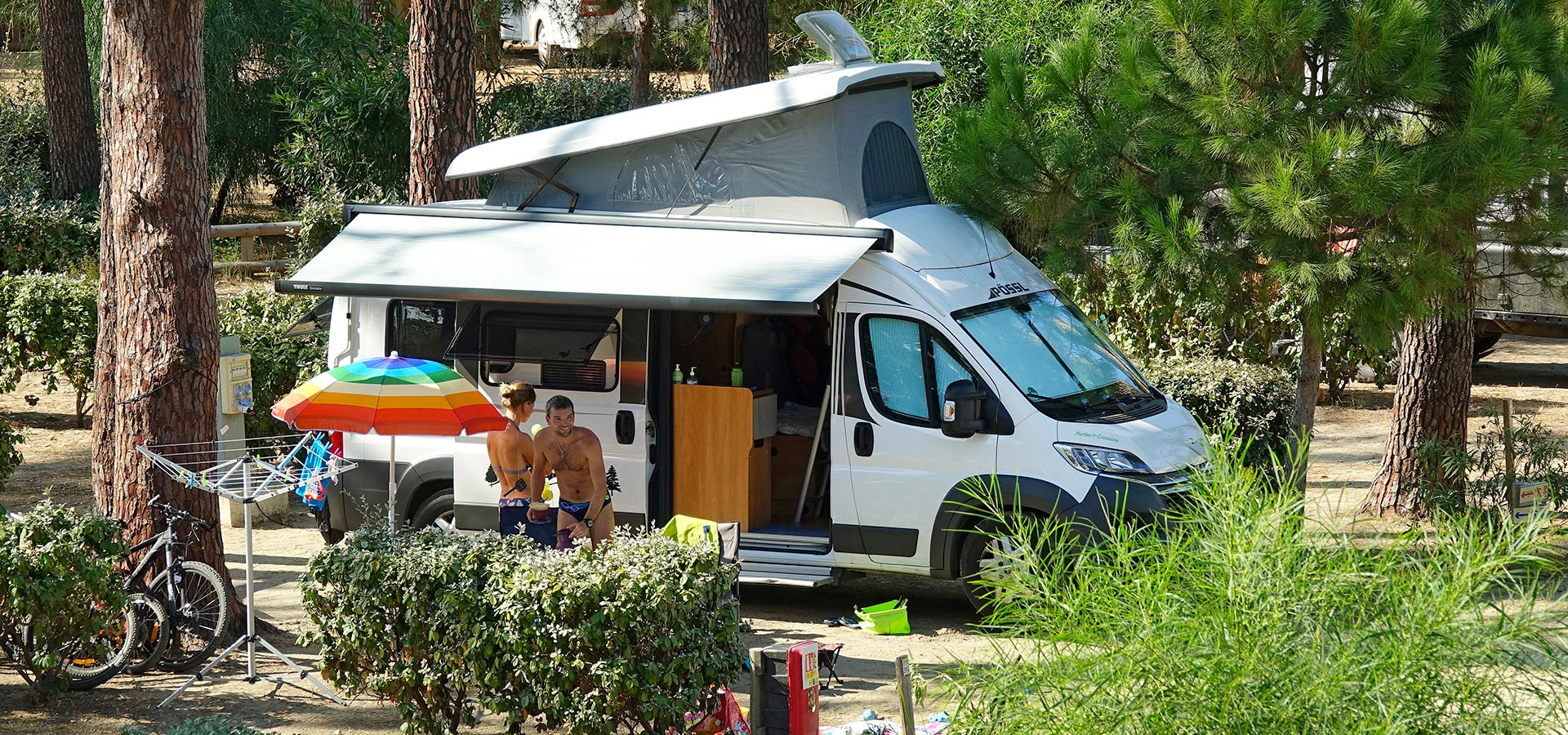 Camping san damiano emplacement confort camping car couple velo